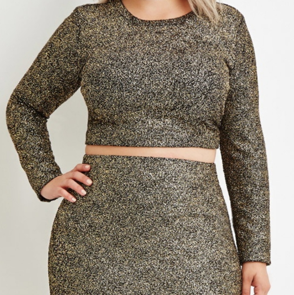 Gold,  long sleeve crop top. 3X